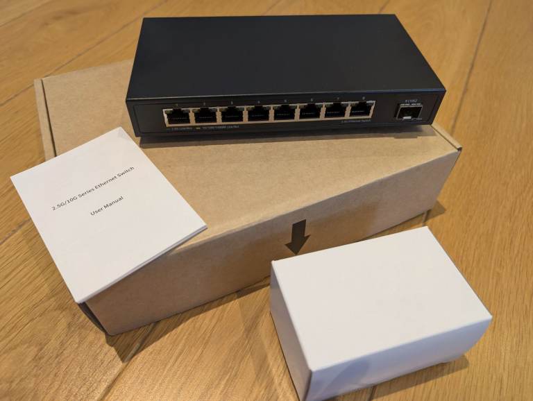 8-Port 2.5Gbe Unmanaged Switch with PSU Boxed