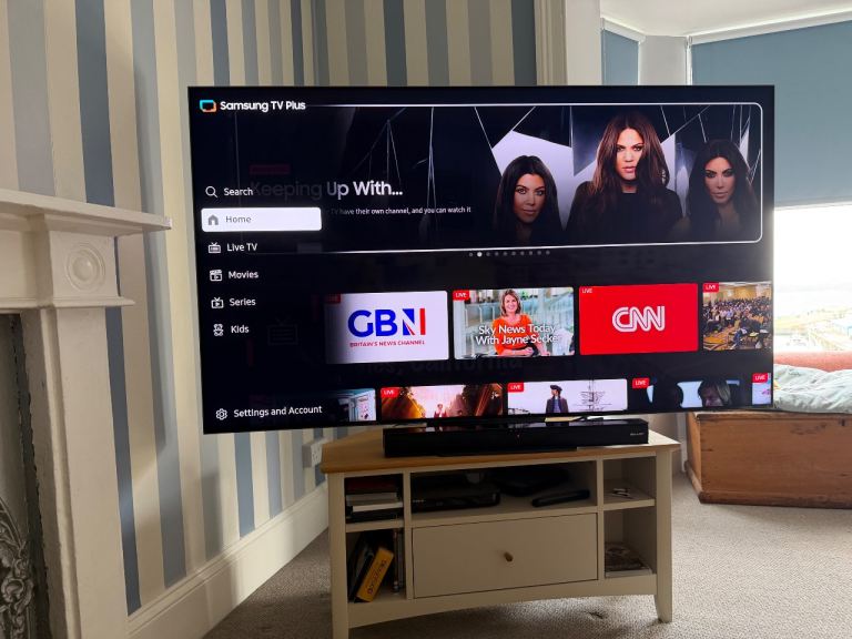 Samsung 75 inch QLED SMART TV