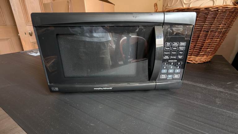Morphy Richards Black Microwave Oven – Good Condition