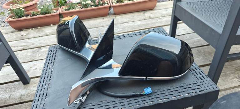 Tesla door mirror rhs/os/ drivers side 2020
