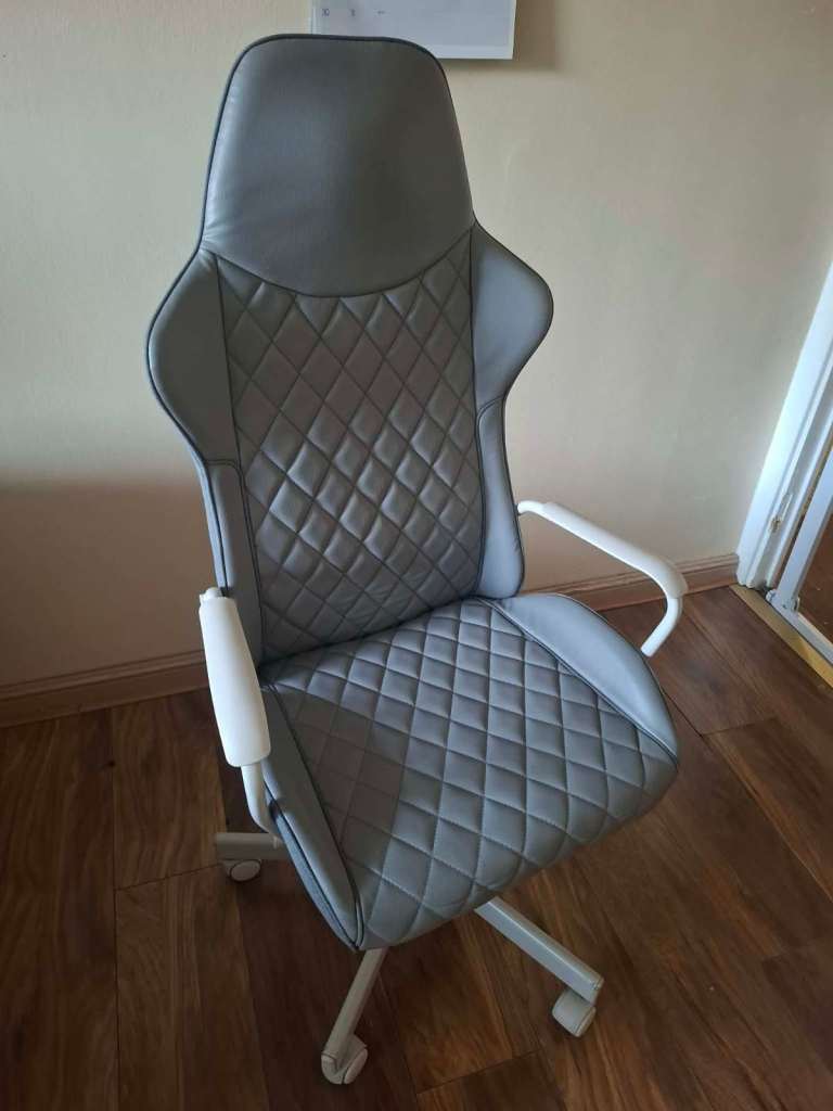 Grey Gaming Office Chair – Good Condition