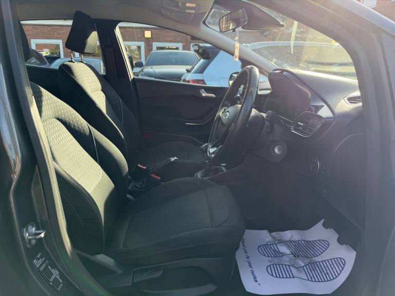 2018 Ford Fiesta 1.0T EcoBoost Zetec Hatchback 5dr Petrol Manual Euro 6 (s/s) (100 ps) Hatchback ...