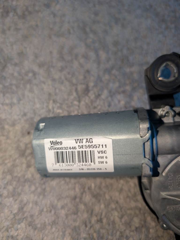 Skoda Octavia MK3 rear wiper motor 