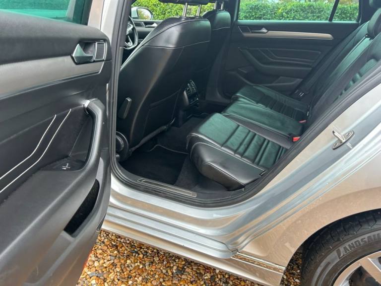 2020 20 VOLKSWAGEN PASSAT 2.0 TDI EVO R-LINE ESTATE 5DR DIESEL MANUAL EURO 6 (S/