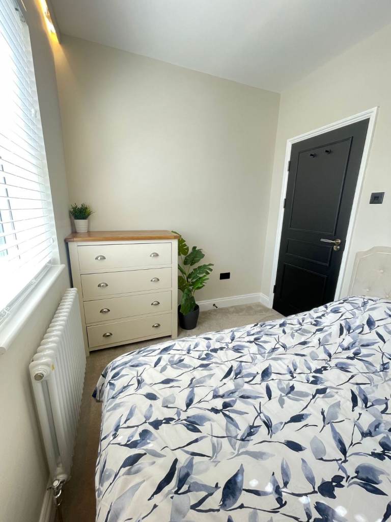 Spacious & Cosy Double Room for Rent – IG3 9HA