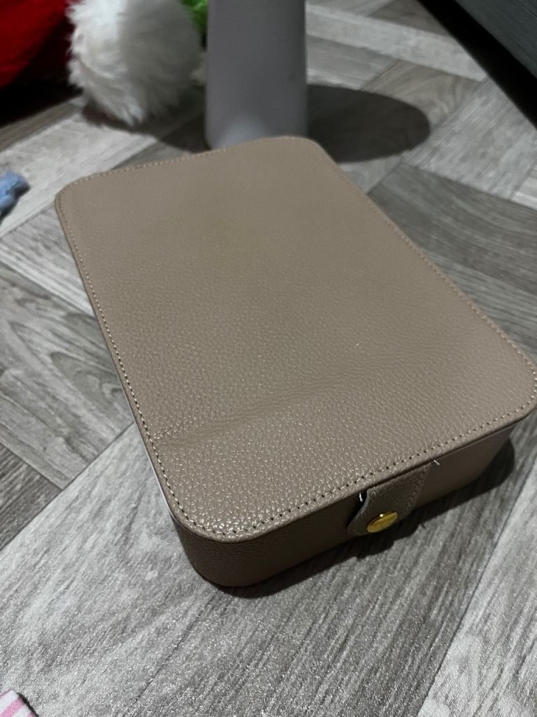 Portable Makeup Organiser with LED Mirror – Pink, As Good As New