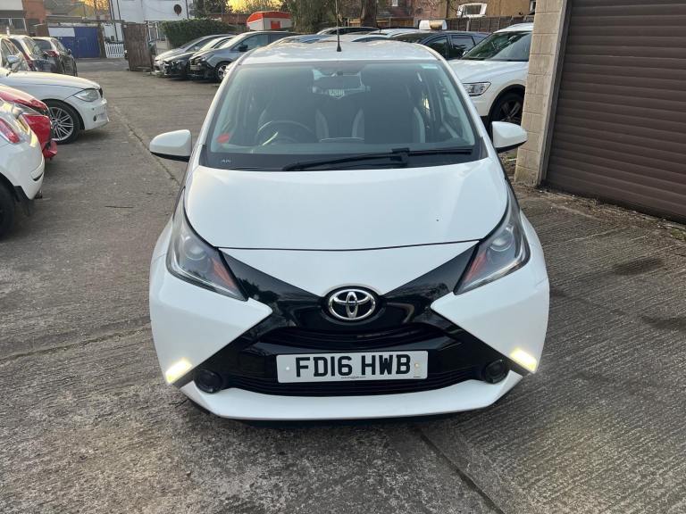 Toyota, AYGO, Hatchback, 2016, Semi-Auto, 998 (cc), 5 doors