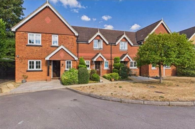 3 Bed Furnished Home - Maidenhead 