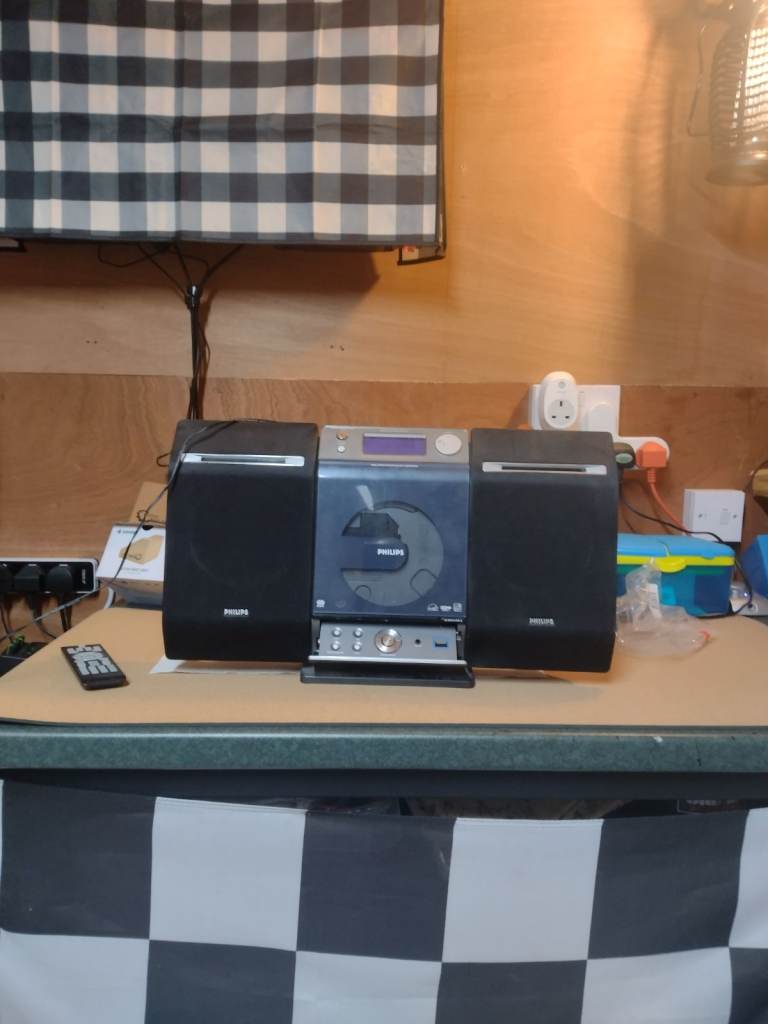 Phillips MCB 275 stereo micro system