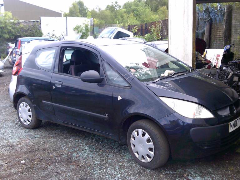 breaking for spares mitsubishi colt 2007 1.1 p