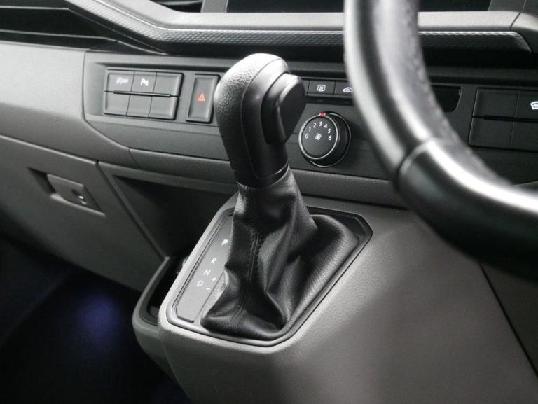 72 VW TRANSPORTER T30 2.0 TDI 150 BHP HIGHLINE DSG AUTO KOMBI 5 SEATER ( NO VAT)