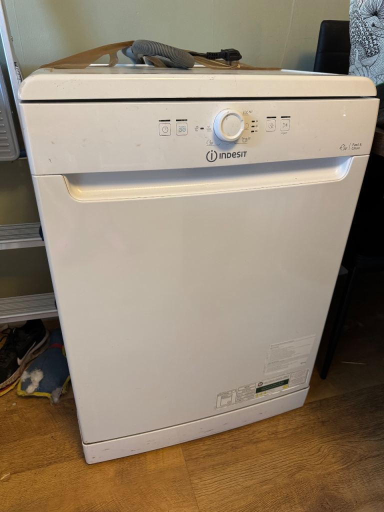 Indesit Dishwasher 