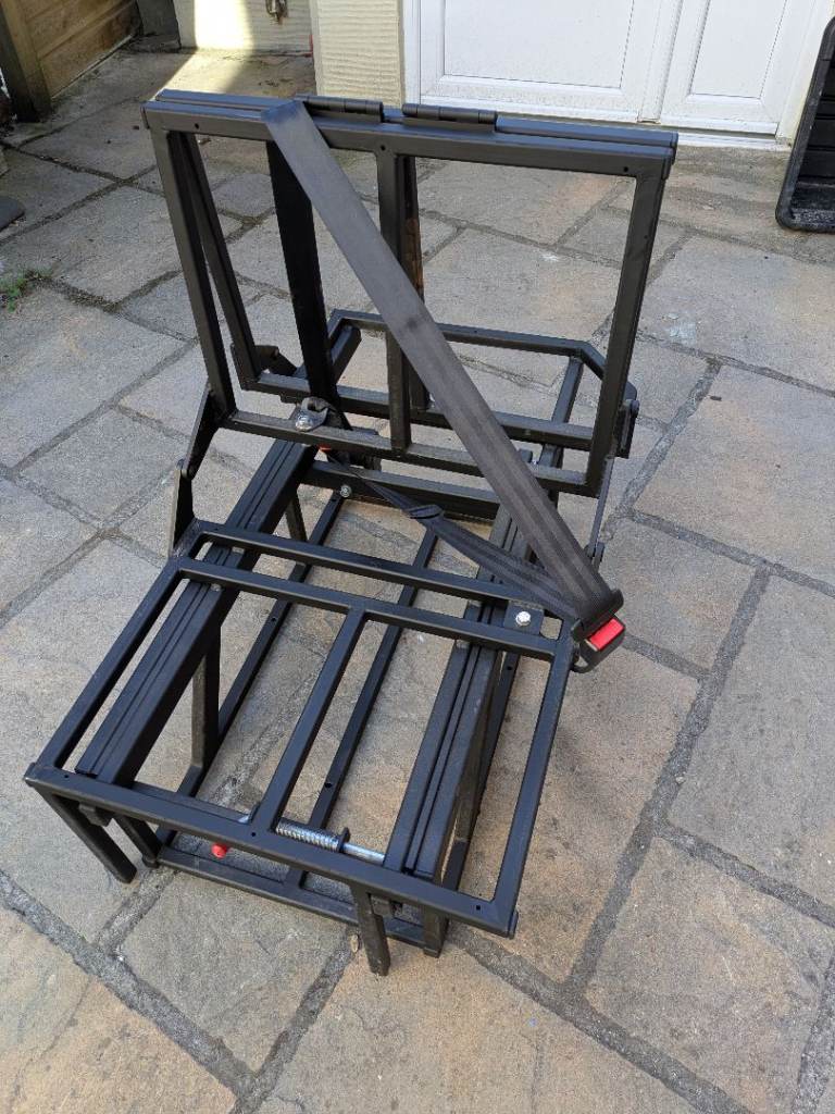 Single Rock and Roll bed.