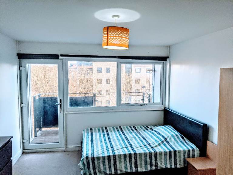 3 bedroom flat in Liverpool