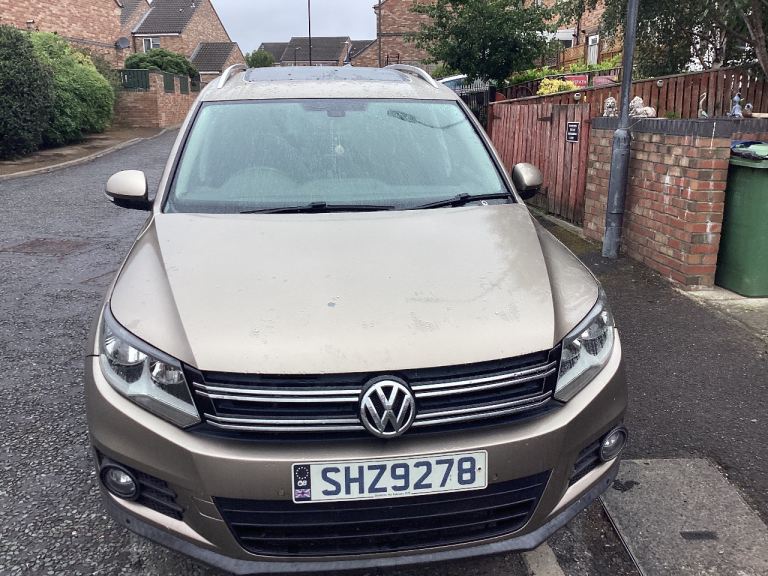 Volkswagen, TIGUAN, Estate, 2012, Manual, 1968 (cc), 5 doors spares or repair