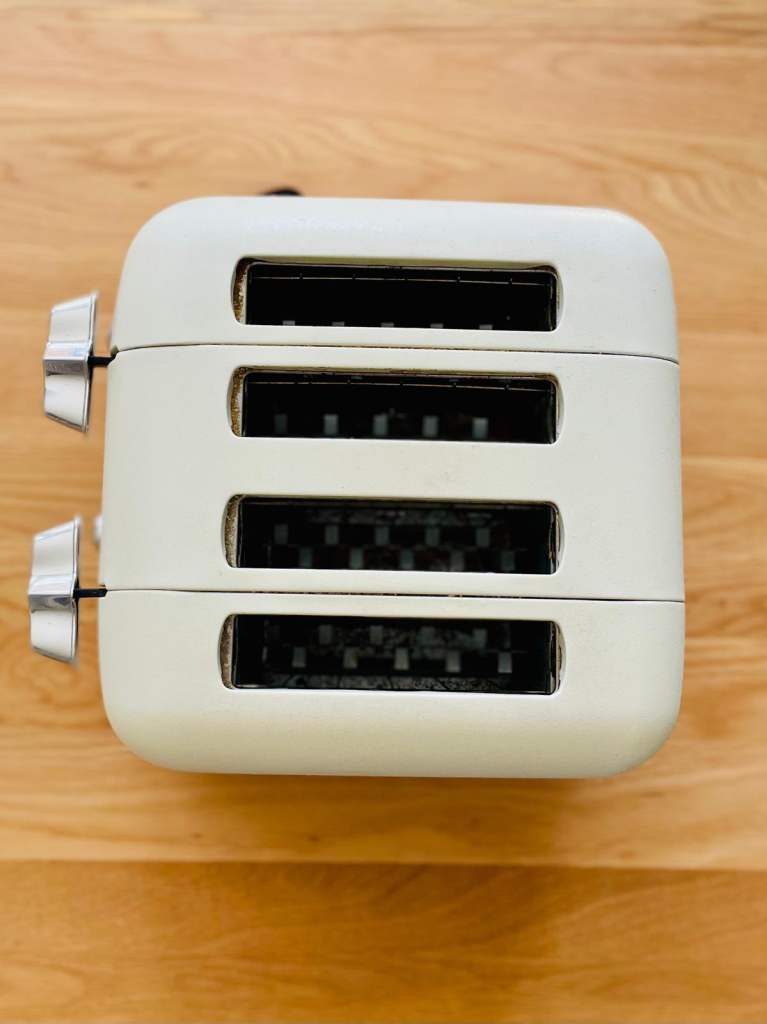 De'Longhi Icona Vintage Matching Kitchen Set – Kettle, 4 Slice Toaster ...