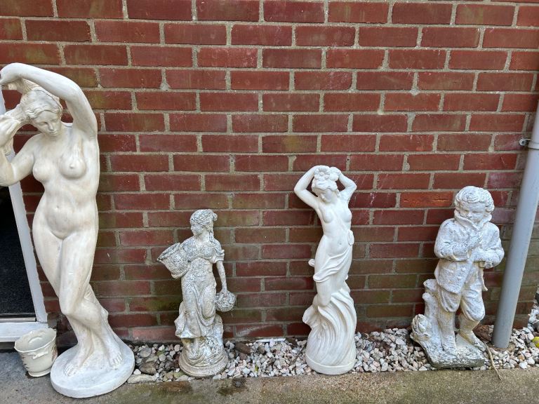 Statues 