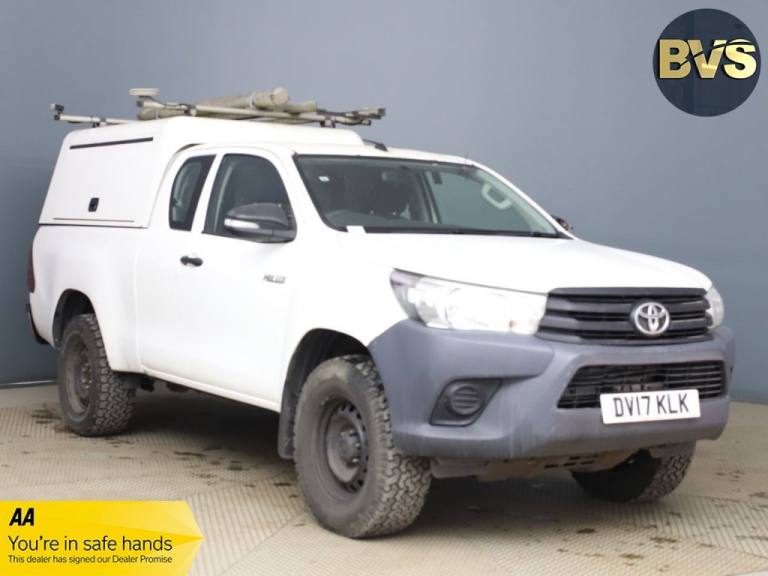 2017 Toyota Hilux 2.4 D-4D Active Pickup Double Cab 4dr Diesel Manual 4WD Euro 6 (3.5t) (150  Pic...