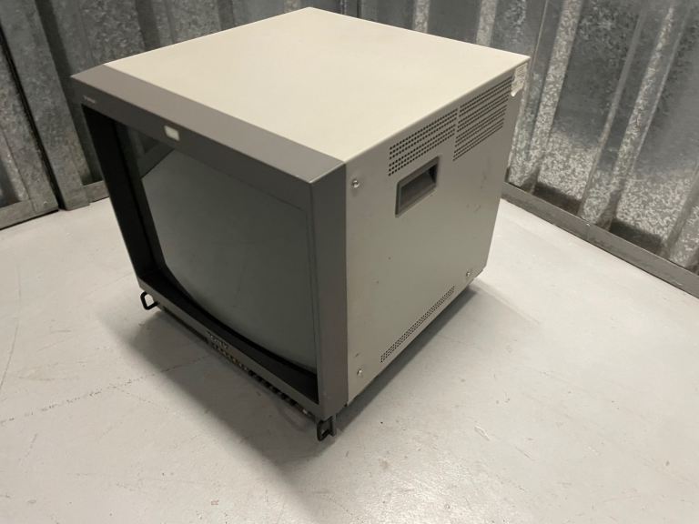 SUPER SMART Sony PVM-20M2E Trinitron Professional CRT TV Monitor – Retro Gaming & PRO Studio Quality