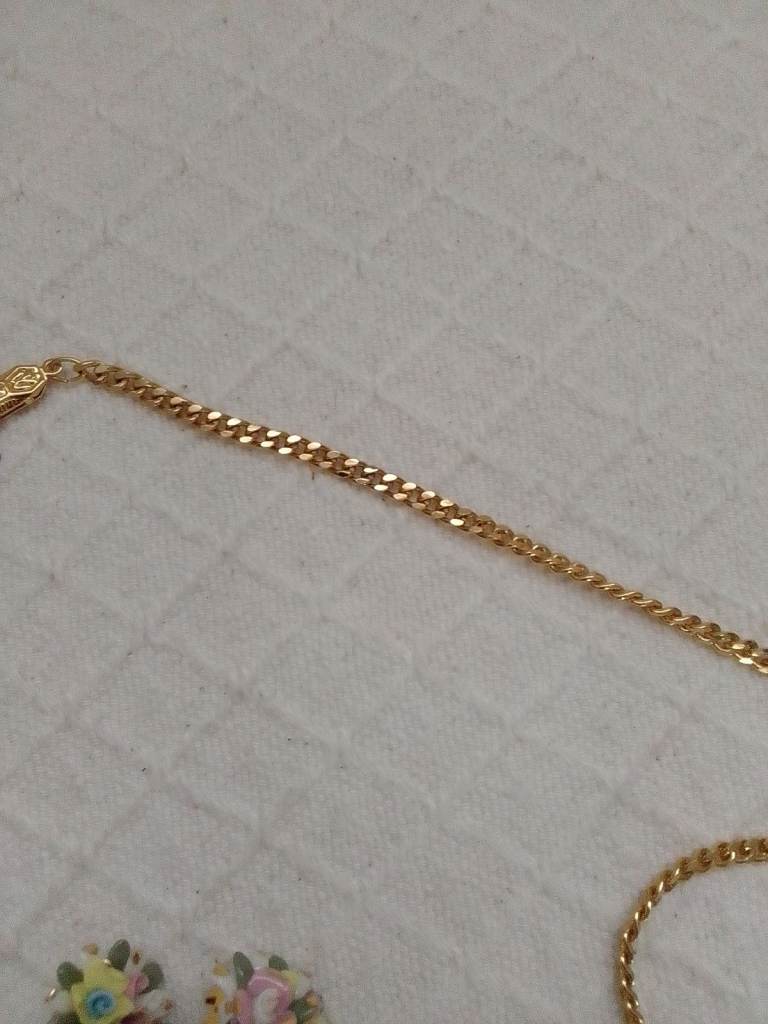 Costume Jewellery necklace and earrings set 