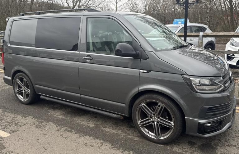 VOLKSWAGEN TRANSPORTER 2.0 TDI T28 BlueMotion Tech Highline Kombi 2016