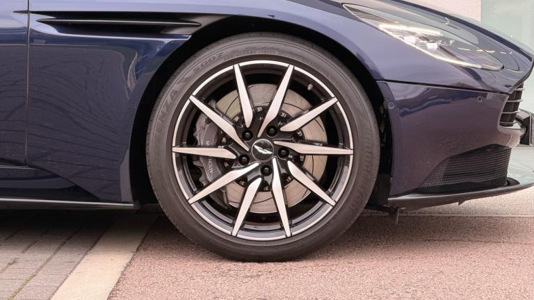 2018 Aston Martin DB11 V8 Volante 2dr Touchtronic Petrol