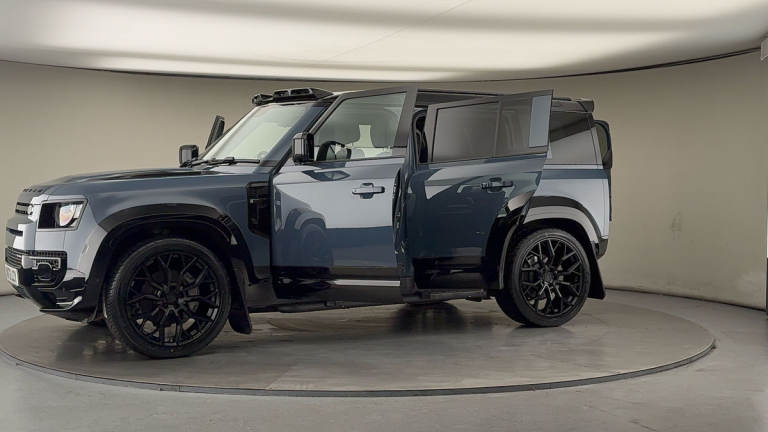 2022 Land Rover Defender 110 3.0 D300 MHEV X-Dynamic HSE SUV 5dr Diesel Auto 4WD Euro 6 (s/s) (30...