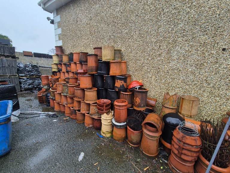 Reclaimed chimney pots