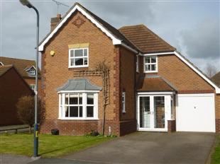 4 Bed Detached in Warwick