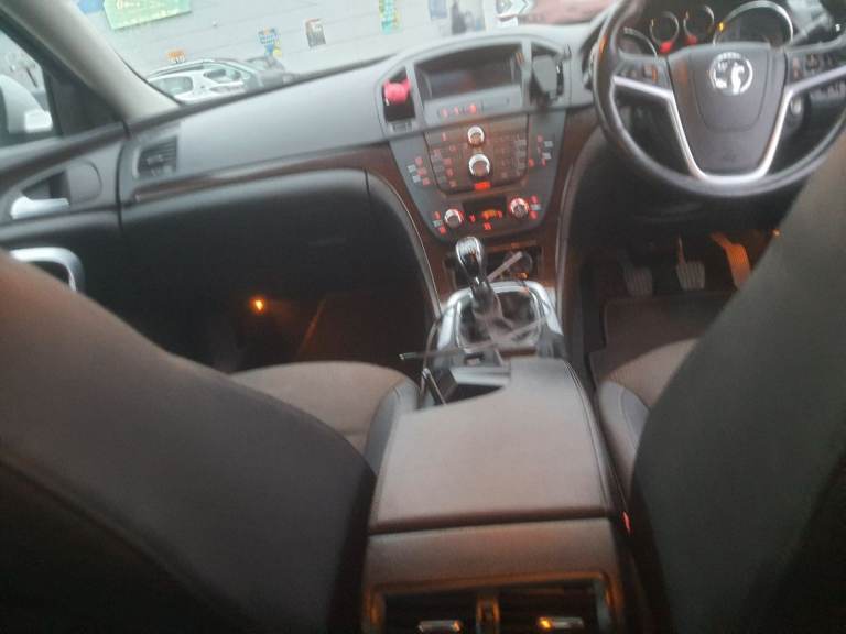 Vauxhall, INSIGNIA, Hatchback, 2009, Manual, 1956 (cc), 5 doors