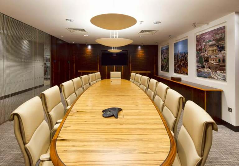 Rent Private Offices in Moorgate From 3 to 95 Person Offices