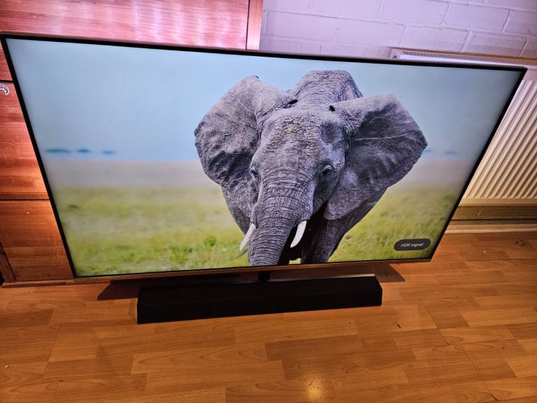 Philips smart 55 inch 4K UHD LED Ambilight TV 55PUS9435/12