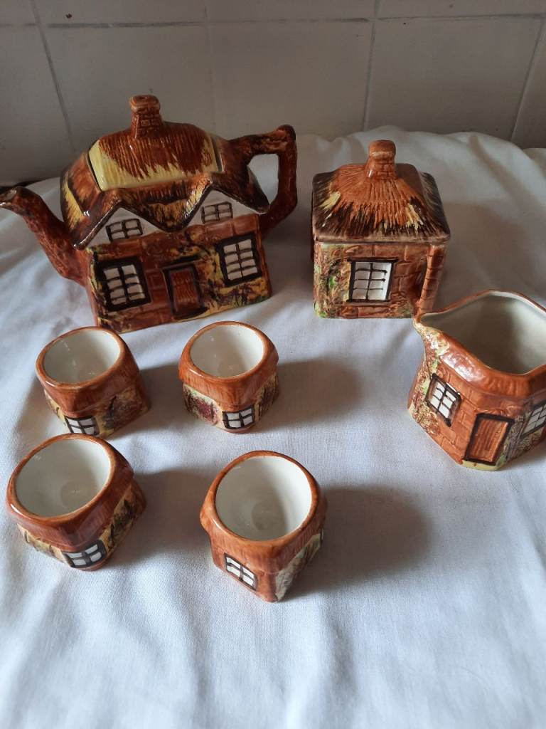 Unique Cottage Style Ceramic Teapot & Cafetiere Set