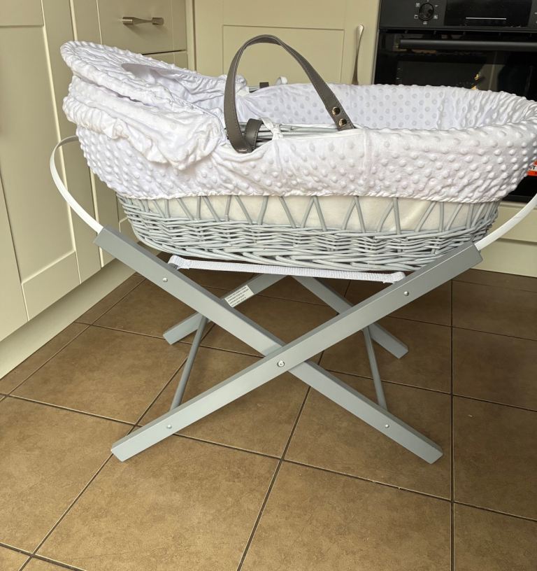 Moses basket 