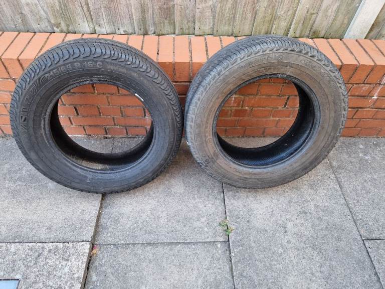Continental Vanco 2 215 65 R16 tyres x2