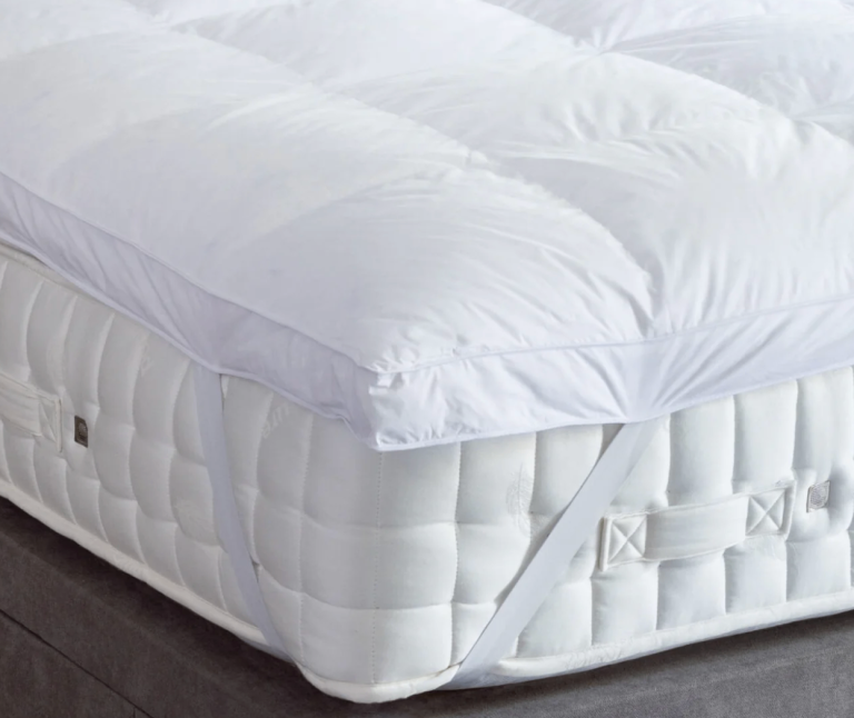 Supportive Goose Down Superking Mattress Topper