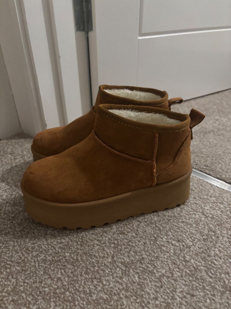 image for Uggs size 3