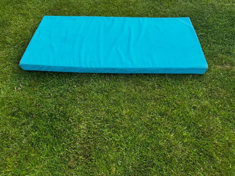Garden cushion FREE! 