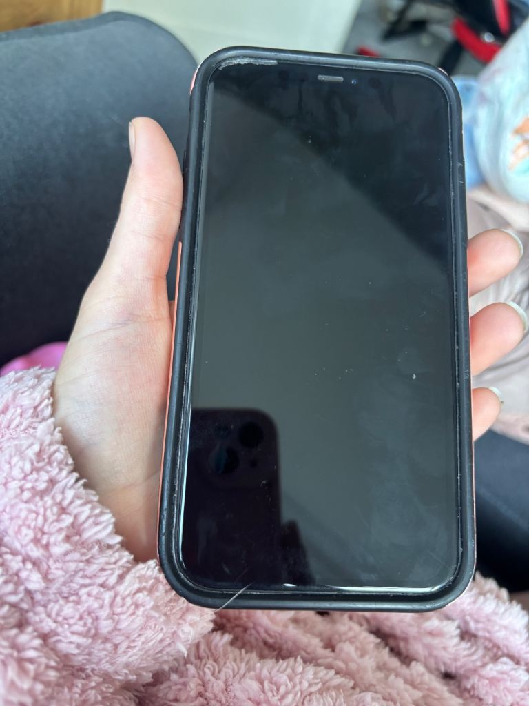 Apple iPhone 11 - 64GB - Purple - Good Condition