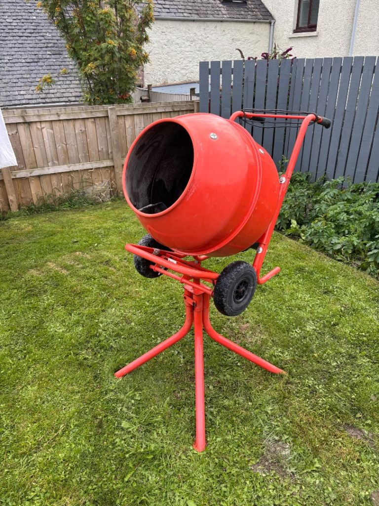 Electric Cement Mixer – Good Condition