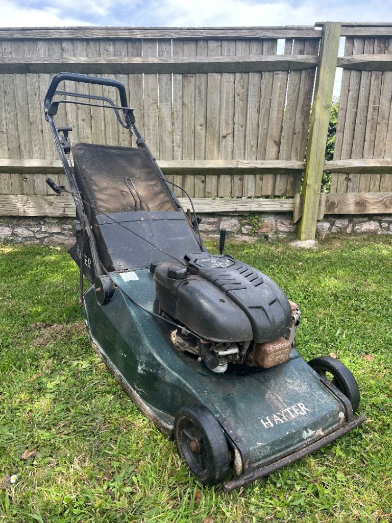 Hayter Harrier 48 Pro Petrol Lawn Mower – Green, Fair Condition