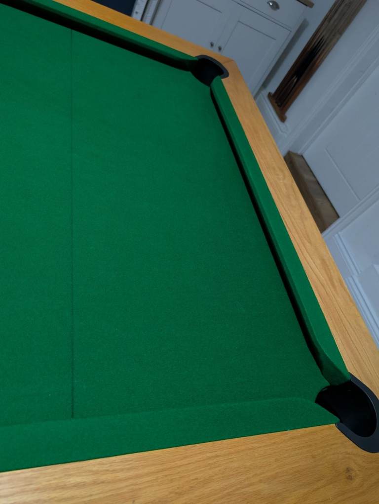 7ft pool table
