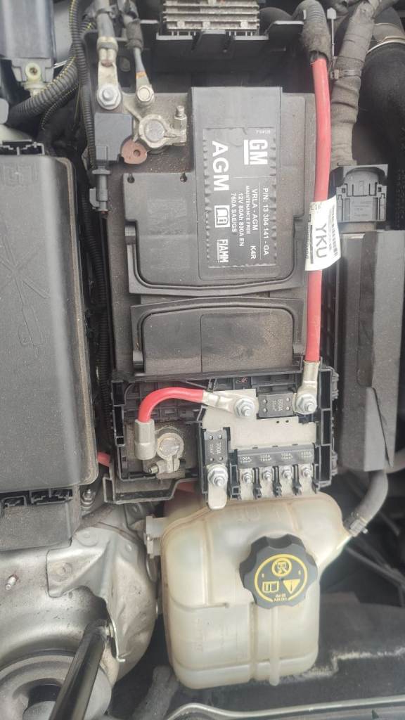 Agm start stop battery 