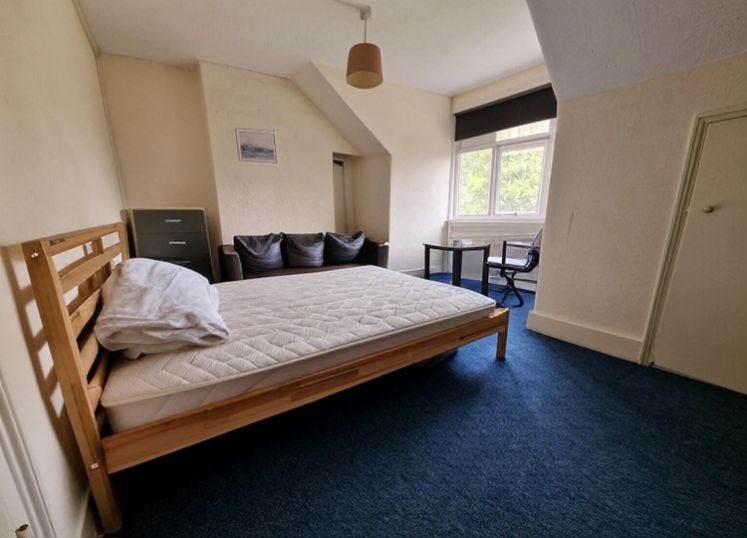 Spacious room