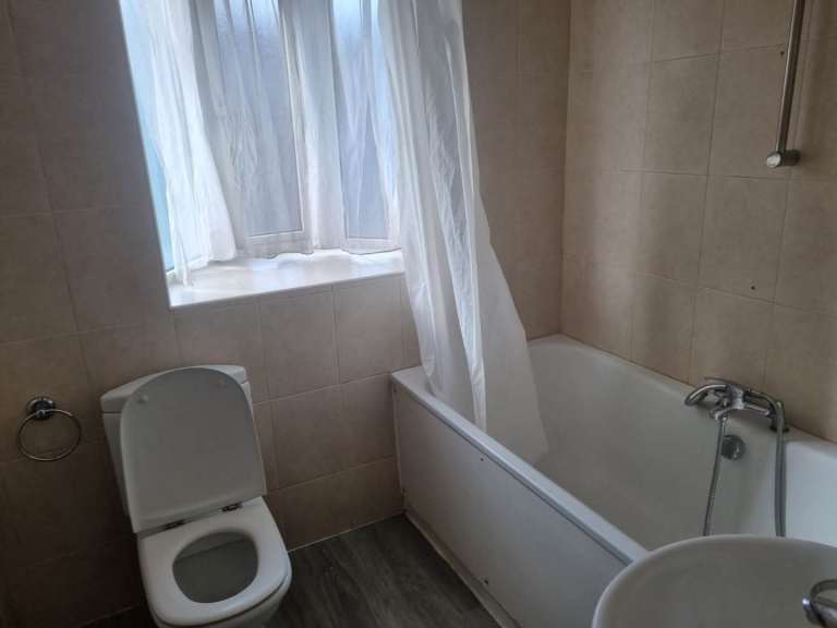 Double room at dollis hill in £795pcm