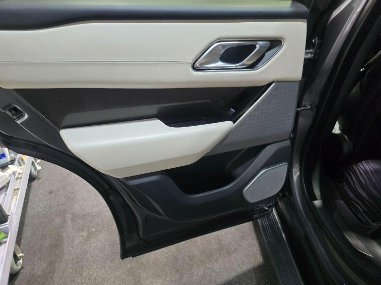 2018 Land Rover Range Rover Velar 3.0 D300 First Edition 5dr Auto ESTATE DIESEL Automatic