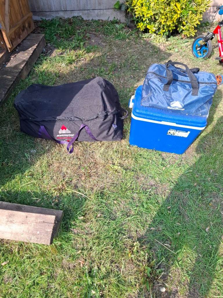 9 man tent + set up