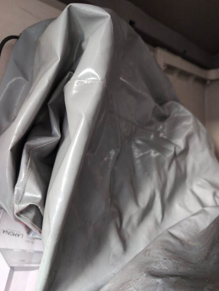 Good condition trailer comes with a cover  not used much , only for clean family adventures 