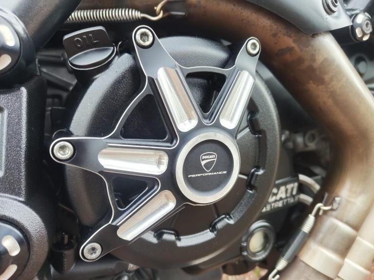 DUCATI DIAVEL 2018 - FULL HISTORY - ENGINE PROTECTION - LOW MILES 