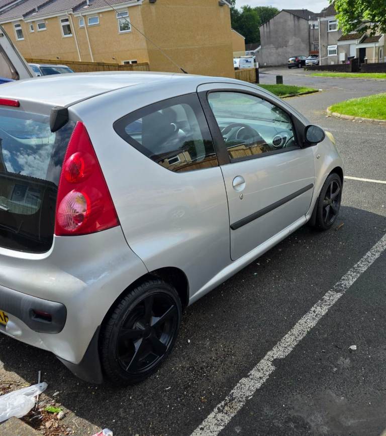 Peugeot, 107, Hatchback, 2007, Manual, 998 (cc), 3 doors